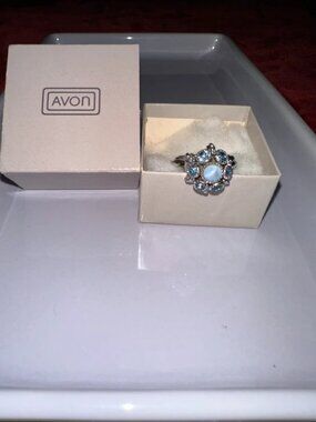 Vintage Avon moon magic ring